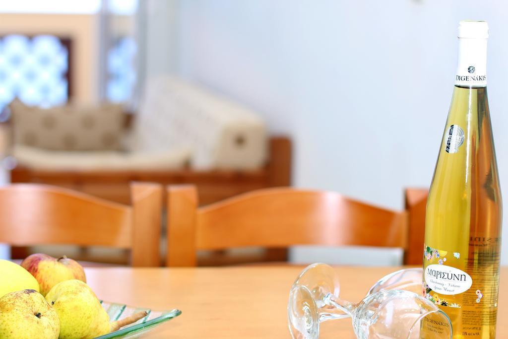 Santa Marina Apartments Родакинон Екстериор снимка