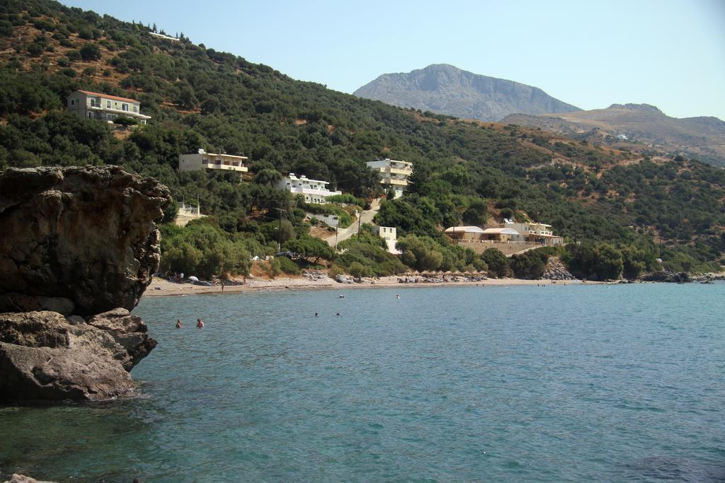 Santa Marina Apartments Родакинон Екстериор снимка