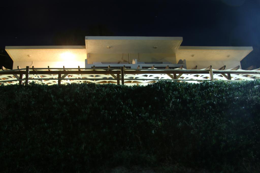 Santa Marina Apartments Родакинон Екстериор снимка